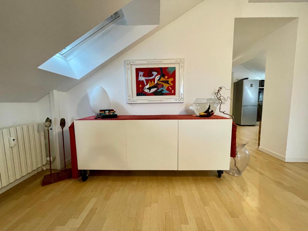 Apartment Mansarda A San Siro